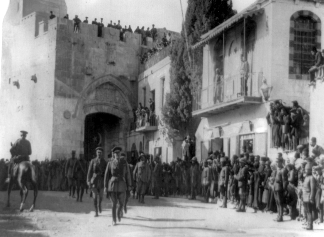 כניסת הגנרל אלנבי רגלית לירושלים, שער יפו 11 בדצמבר 1917, מקור: ספריית הקונגרס